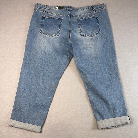 Wild Fable High Rise Distressed Mom Jeans/Capri WMNS 20W Blue Light Wash Cuffed - Picture 2 of 5